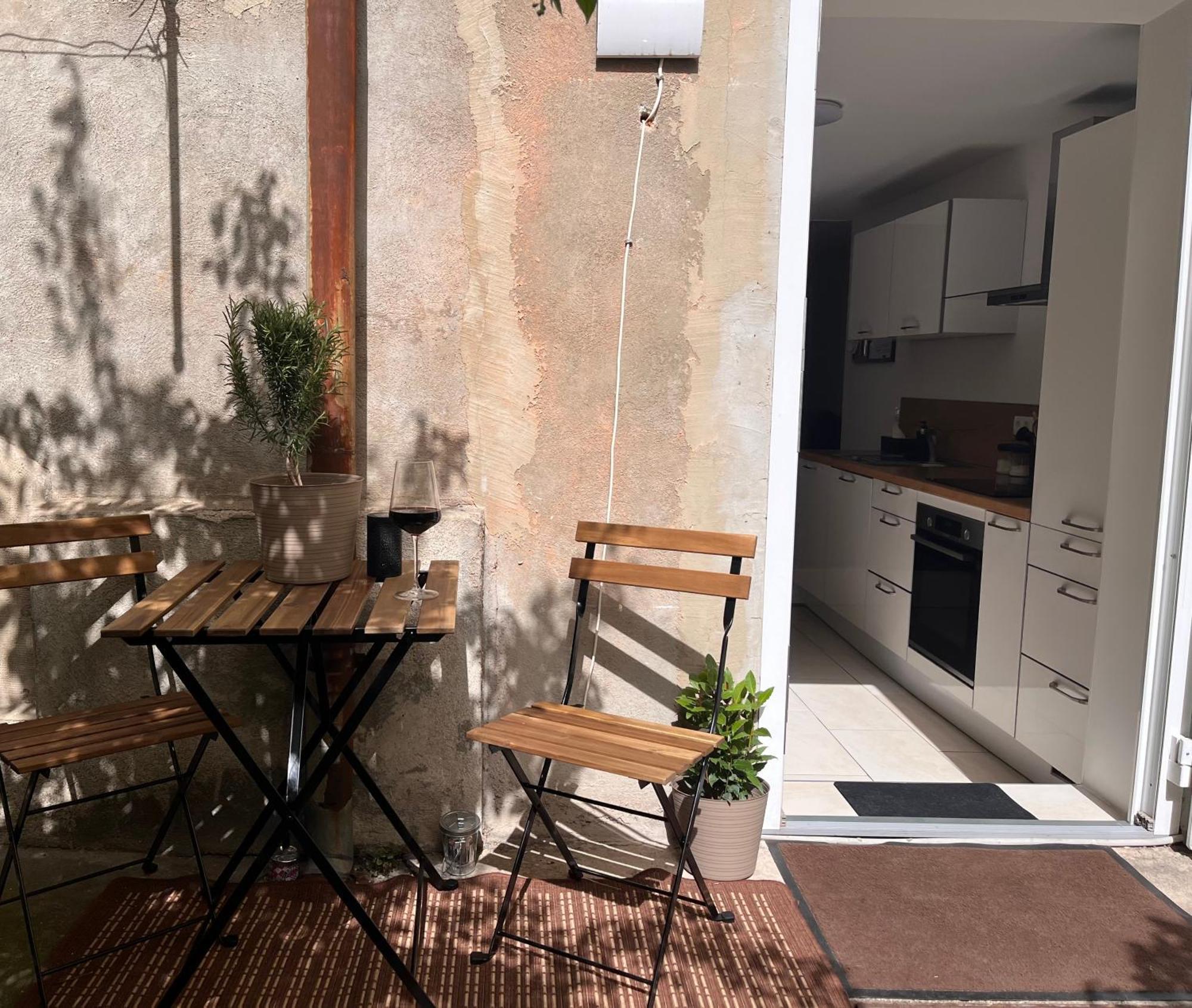 Lilan Apartment มาริบอร์ ภายนอก รูปภาพ